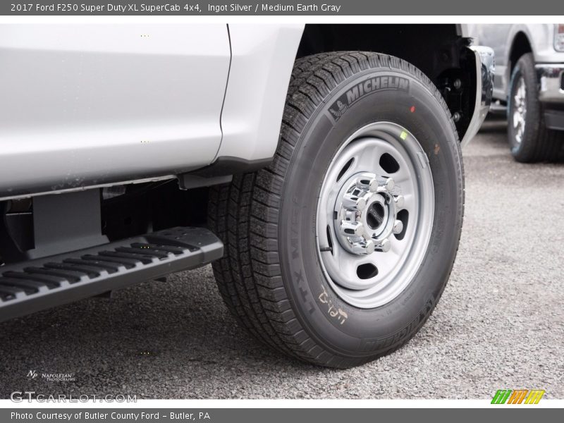 Ingot Silver / Medium Earth Gray 2017 Ford F250 Super Duty XL SuperCab 4x4