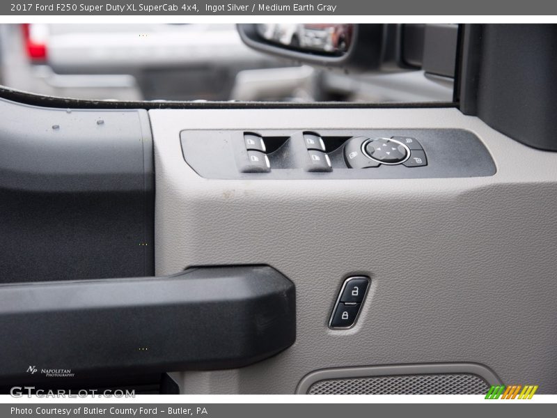 Ingot Silver / Medium Earth Gray 2017 Ford F250 Super Duty XL SuperCab 4x4