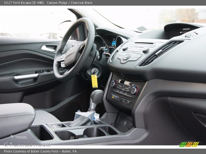 Canyon Ridge / Charcoal Black 2017 Ford Escape SE 4WD