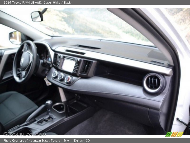 Super White / Black 2016 Toyota RAV4 LE AWD