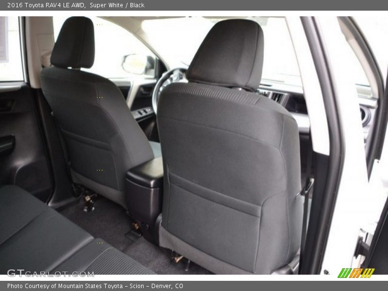 Super White / Black 2016 Toyota RAV4 LE AWD