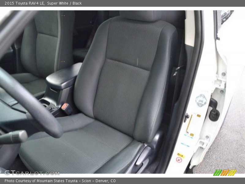 Super White / Black 2015 Toyota RAV4 LE