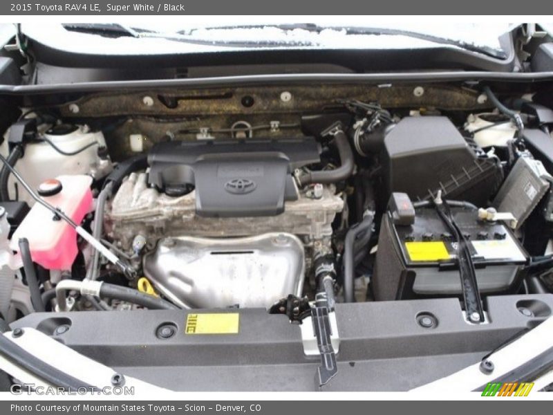 Super White / Black 2015 Toyota RAV4 LE