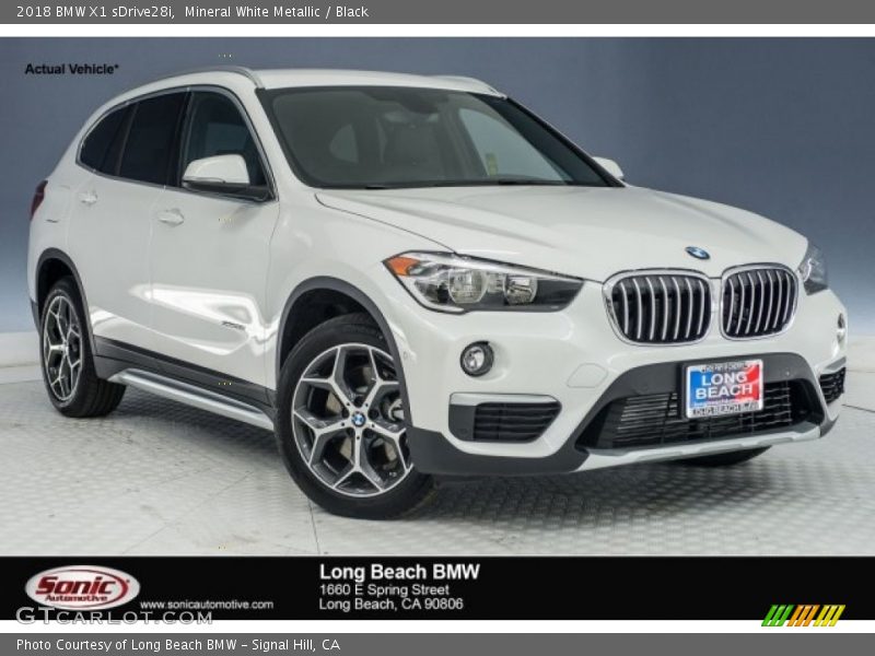 Mineral White Metallic / Black 2018 BMW X1 sDrive28i