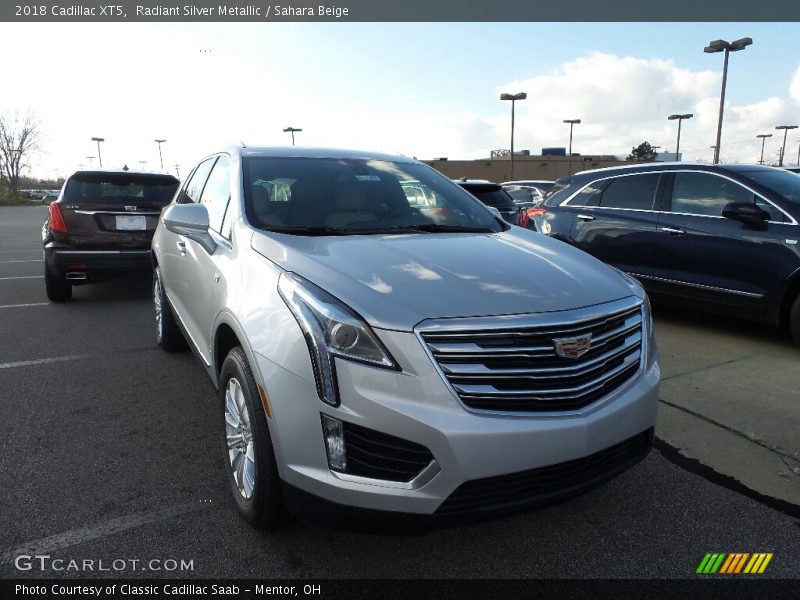 Radiant Silver Metallic / Sahara Beige 2018 Cadillac XT5