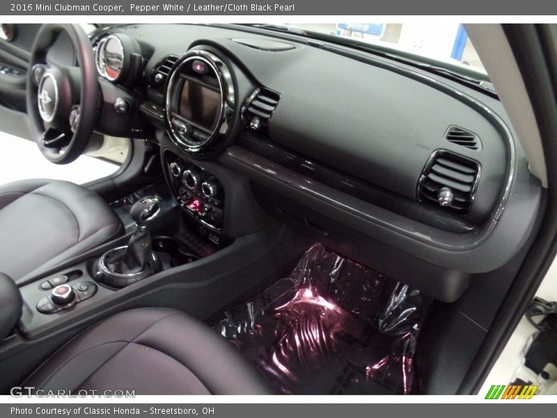 Pepper White / Leather/Cloth Black Pearl 2016 Mini Clubman Cooper