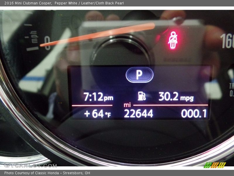 Pepper White / Leather/Cloth Black Pearl 2016 Mini Clubman Cooper