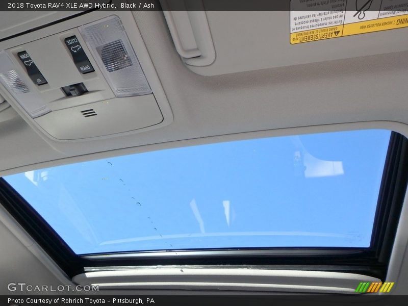 Black / Ash 2018 Toyota RAV4 XLE AWD Hybrid