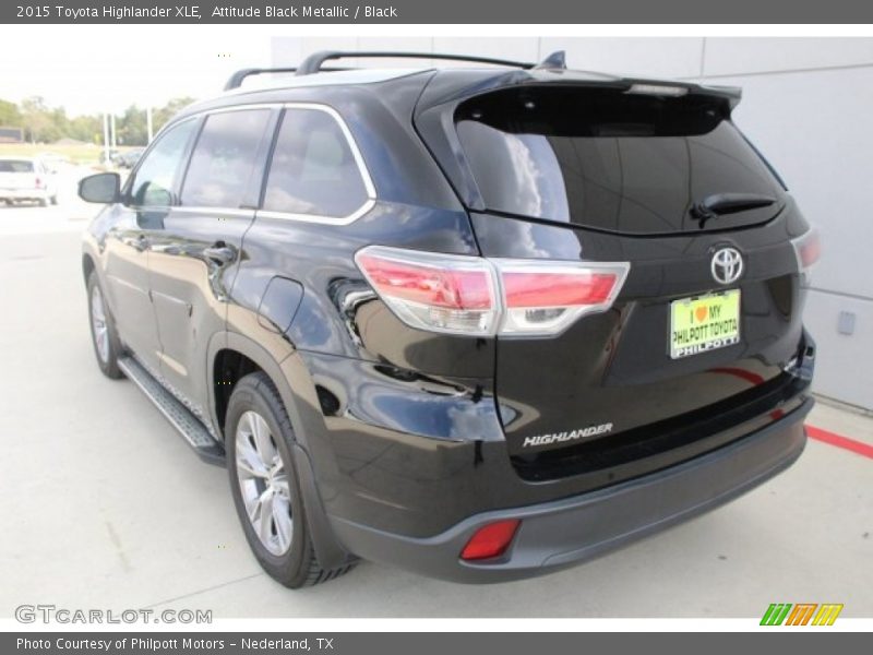 Attitude Black Metallic / Black 2015 Toyota Highlander XLE