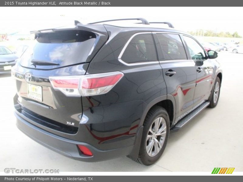 Attitude Black Metallic / Black 2015 Toyota Highlander XLE