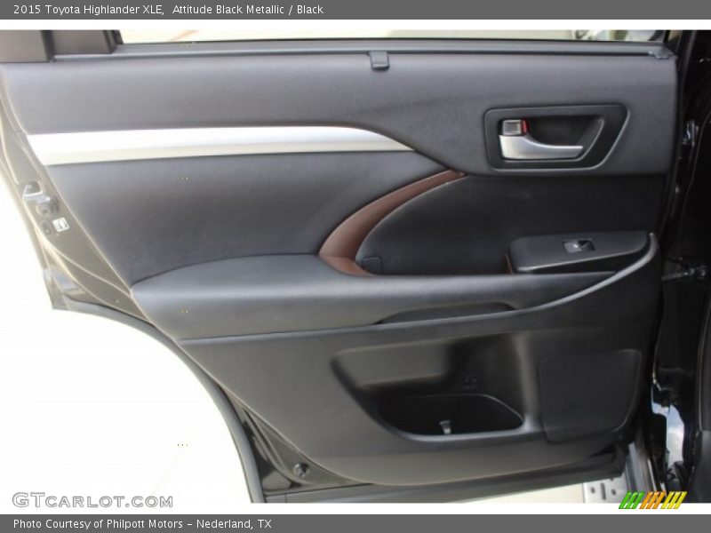 Attitude Black Metallic / Black 2015 Toyota Highlander XLE