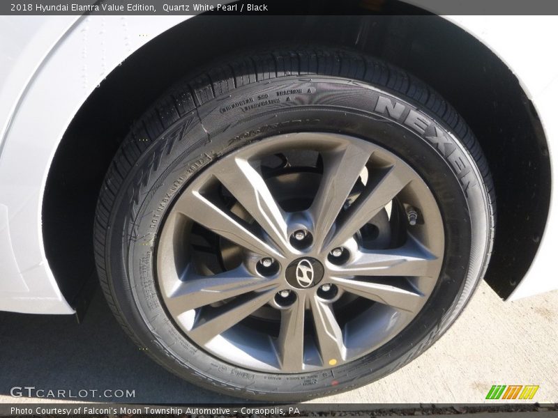 Quartz White Pearl / Black 2018 Hyundai Elantra Value Edition