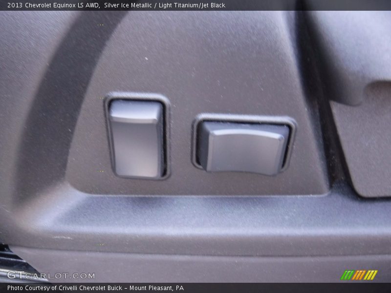 Silver Ice Metallic / Light Titanium/Jet Black 2013 Chevrolet Equinox LS AWD