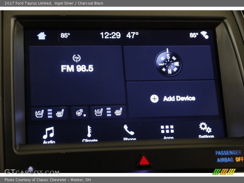 Ingot Silver / Charcoal Black 2017 Ford Taurus Limited