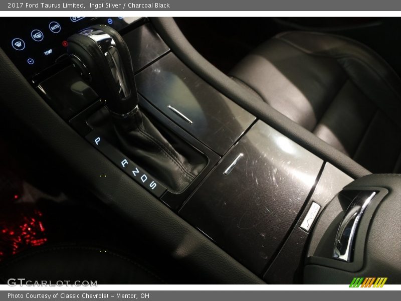 Ingot Silver / Charcoal Black 2017 Ford Taurus Limited