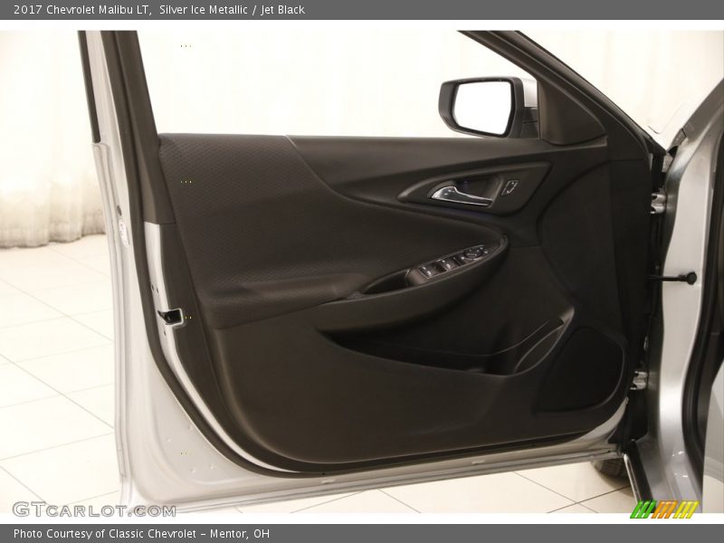 Silver Ice Metallic / Jet Black 2017 Chevrolet Malibu LT
