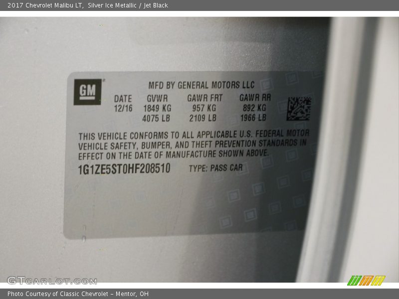 Silver Ice Metallic / Jet Black 2017 Chevrolet Malibu LT