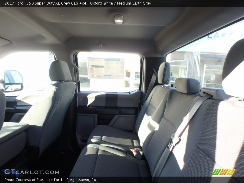Oxford White / Medium Earth Gray 2017 Ford F350 Super Duty XL Crew Cab 4x4