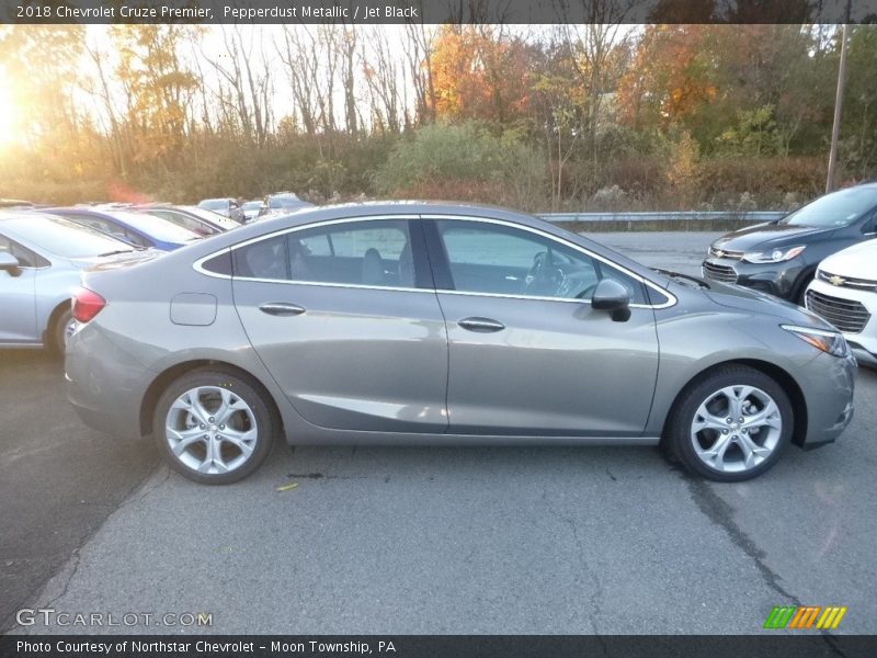Pepperdust Metallic / Jet Black 2018 Chevrolet Cruze Premier