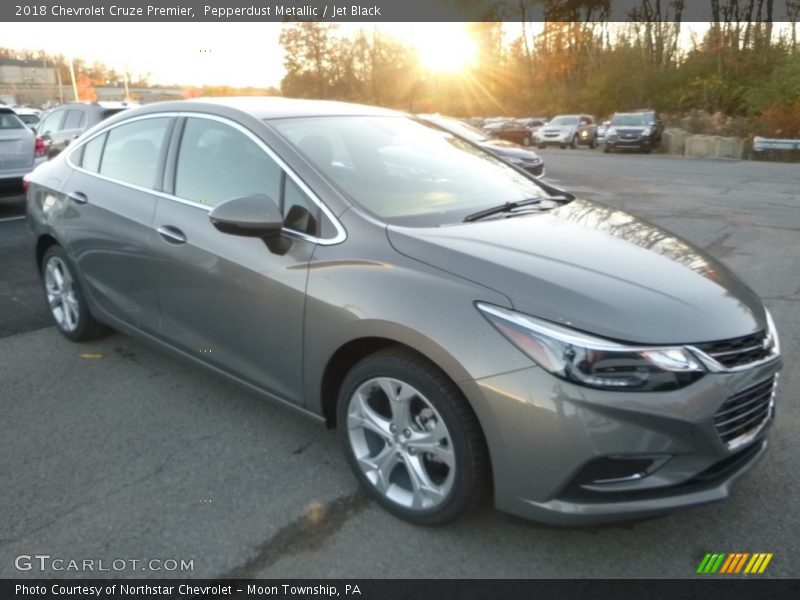 Pepperdust Metallic / Jet Black 2018 Chevrolet Cruze Premier