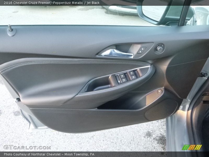 Pepperdust Metallic / Jet Black 2018 Chevrolet Cruze Premier