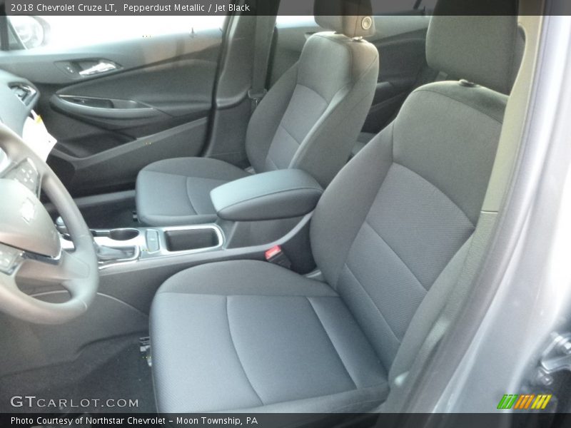 Pepperdust Metallic / Jet Black 2018 Chevrolet Cruze LT