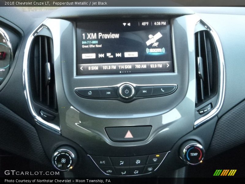 Pepperdust Metallic / Jet Black 2018 Chevrolet Cruze LT