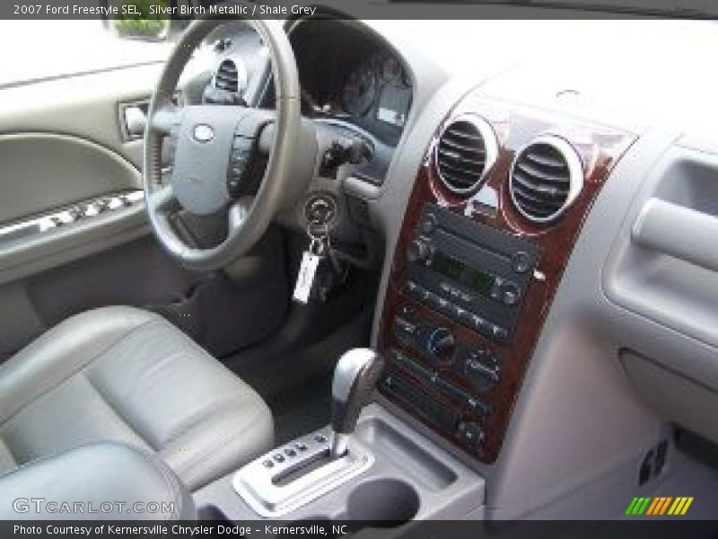 Silver Birch Metallic / Shale Grey 2007 Ford Freestyle SEL