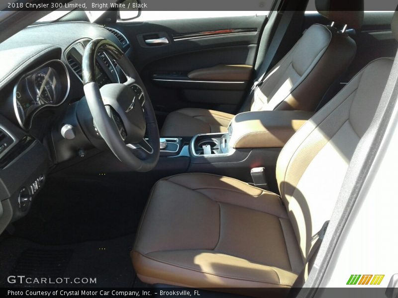 Bright White / Black 2018 Chrysler 300 Limited