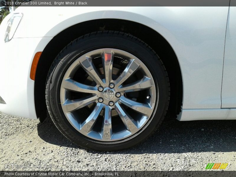 Bright White / Black 2018 Chrysler 300 Limited