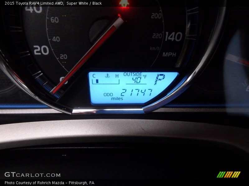 Super White / Black 2015 Toyota RAV4 Limited AWD