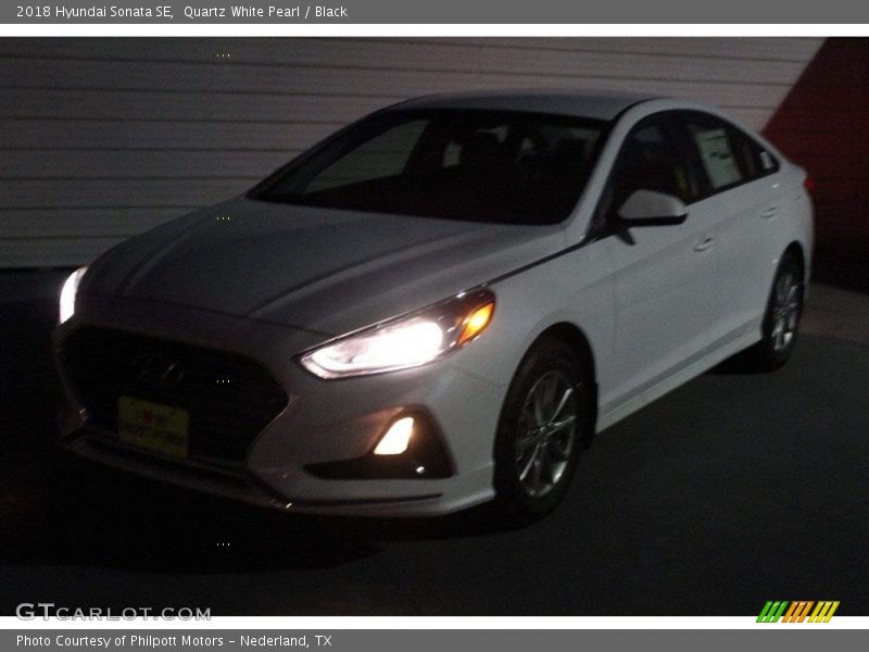 Quartz White Pearl / Black 2018 Hyundai Sonata SE