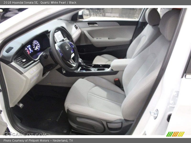 Quartz White Pearl / Black 2018 Hyundai Sonata SE