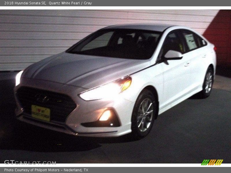 Quartz White Pearl / Gray 2018 Hyundai Sonata SE