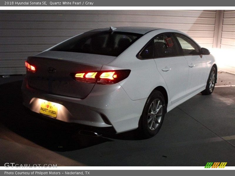 Quartz White Pearl / Gray 2018 Hyundai Sonata SE