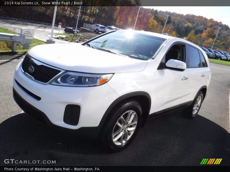 Snow White Pearl / Black 2014 Kia Sorento LX