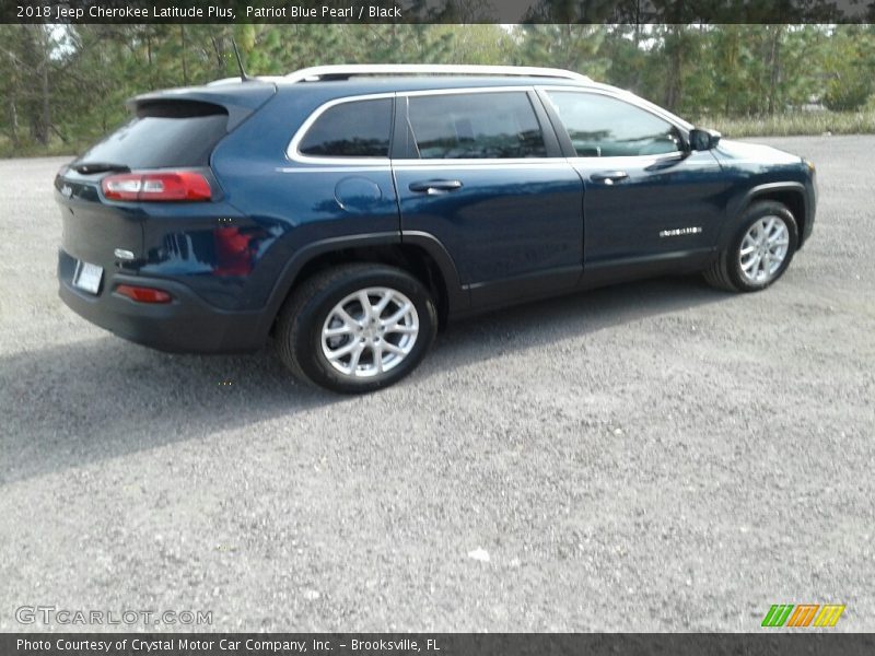 Patriot Blue Pearl / Black 2018 Jeep Cherokee Latitude Plus
