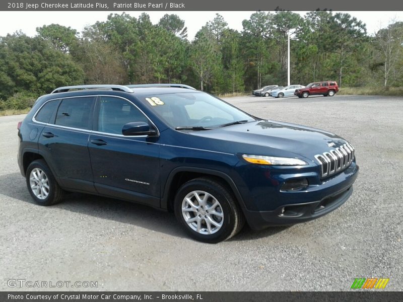 Patriot Blue Pearl / Black 2018 Jeep Cherokee Latitude Plus