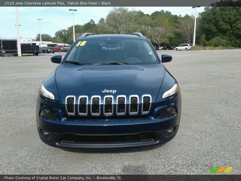 Patriot Blue Pearl / Black 2018 Jeep Cherokee Latitude Plus