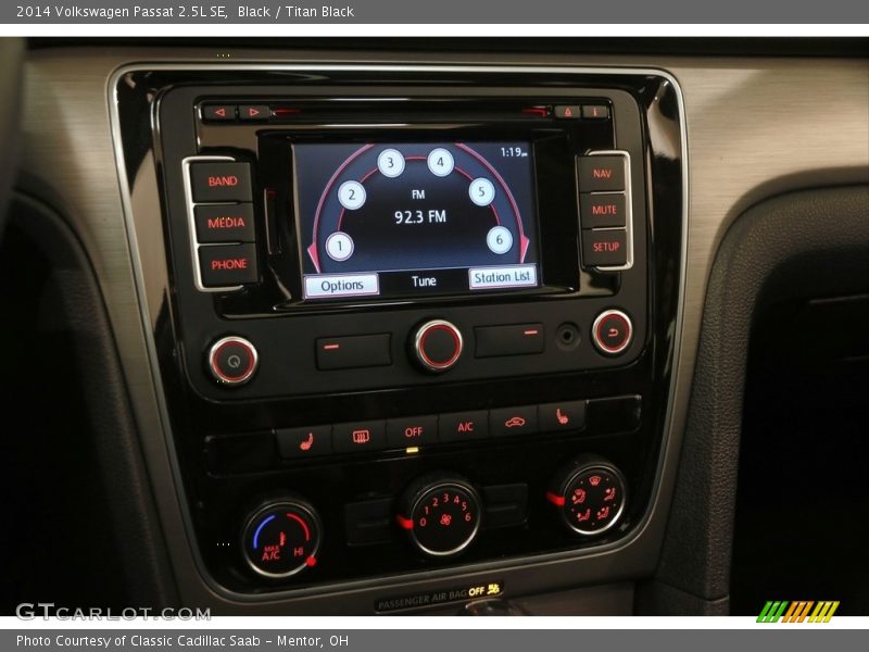 Black / Titan Black 2014 Volkswagen Passat 2.5L SE