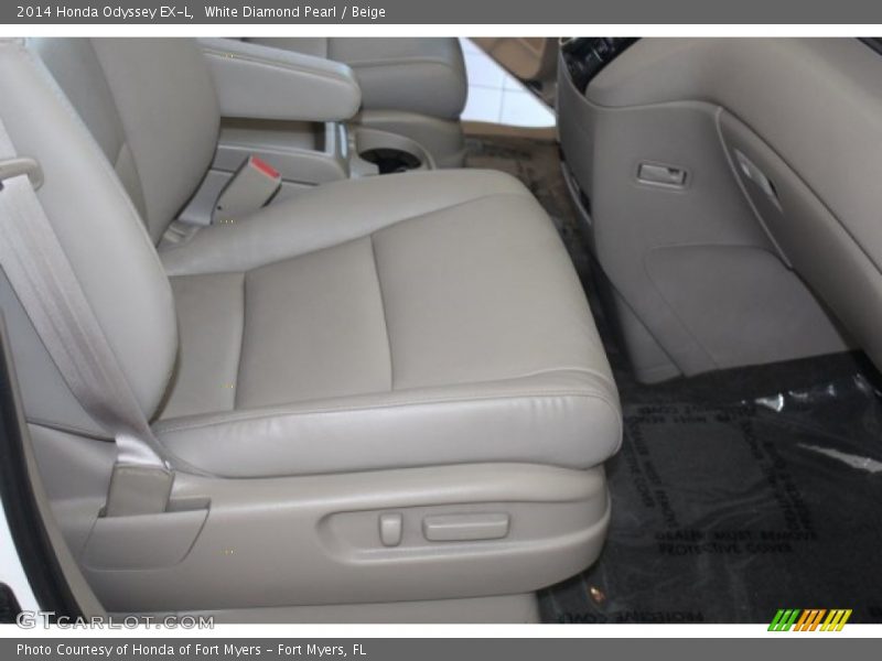 White Diamond Pearl / Beige 2014 Honda Odyssey EX-L