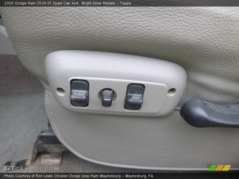 Bright Silver Metallic / Taupe 2005 Dodge Ram 3500 ST Quad Cab 4x4