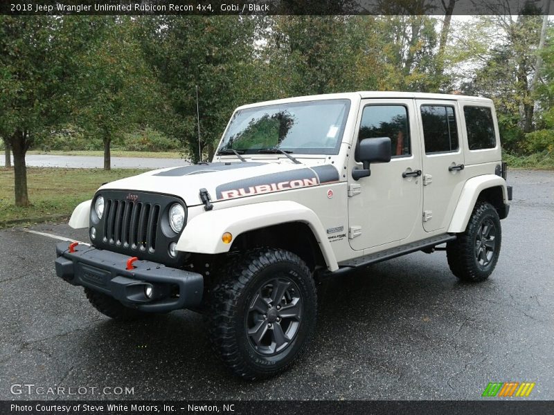 Front 3/4 View of 2018 Wrangler Unlimited Rubicon Recon 4x4