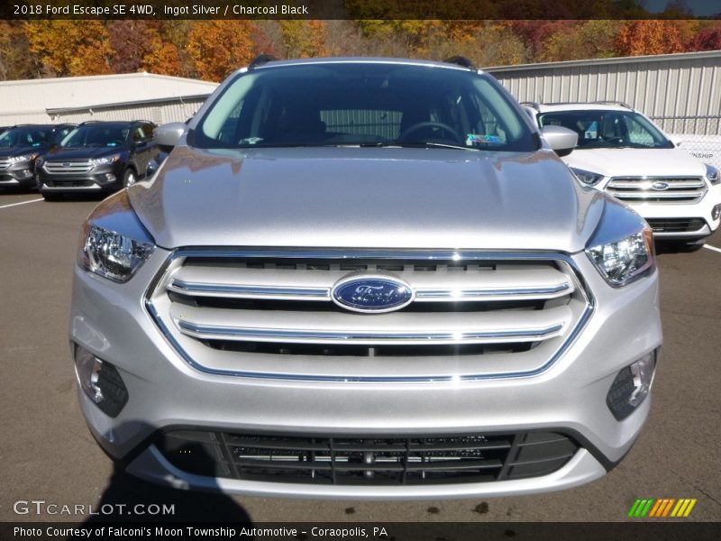 Ingot Silver / Charcoal Black 2018 Ford Escape SE 4WD