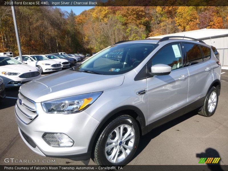 Ingot Silver / Charcoal Black 2018 Ford Escape SE 4WD