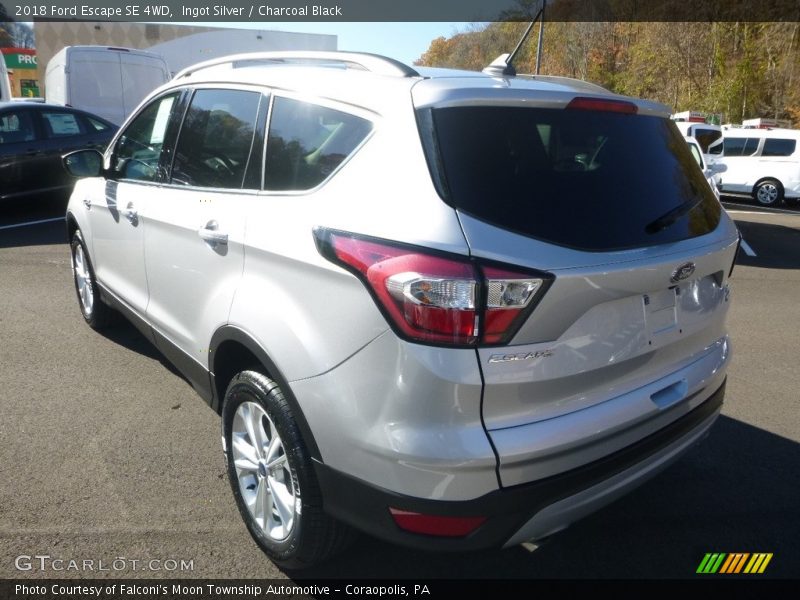 Ingot Silver / Charcoal Black 2018 Ford Escape SE 4WD