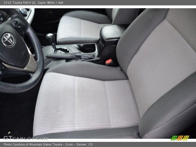 Super White / Ash 2015 Toyota RAV4 LE