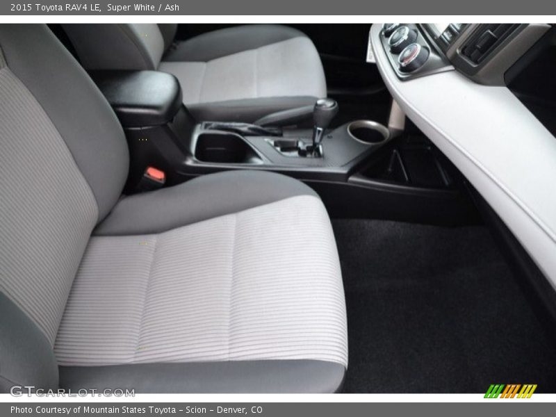 Super White / Ash 2015 Toyota RAV4 LE