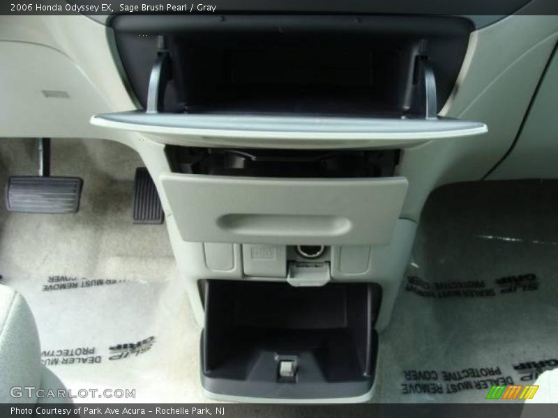 Sage Brush Pearl / Gray 2006 Honda Odyssey EX
