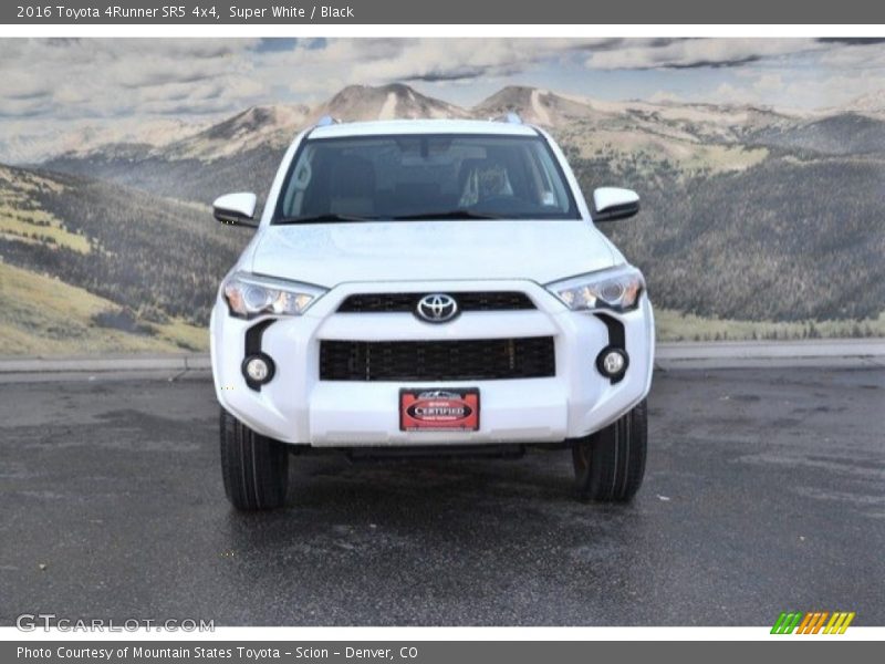 Super White / Black 2016 Toyota 4Runner SR5 4x4